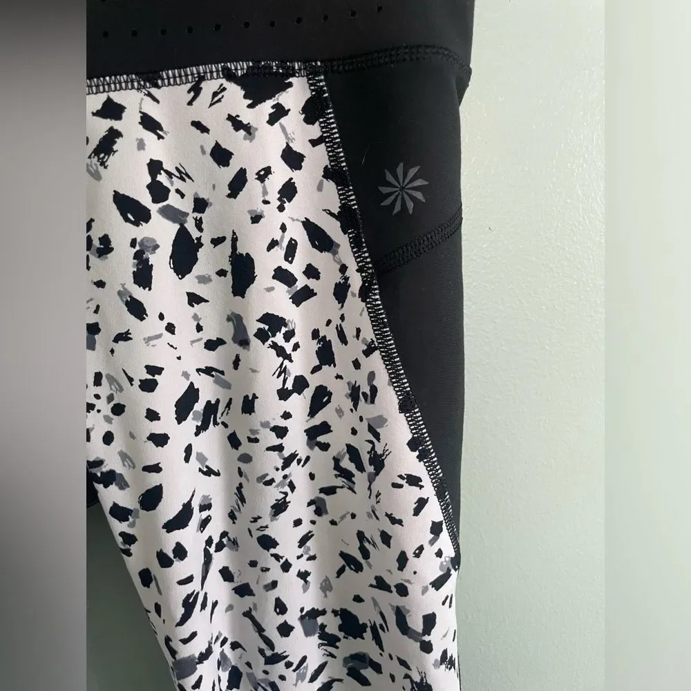 Athleta black white